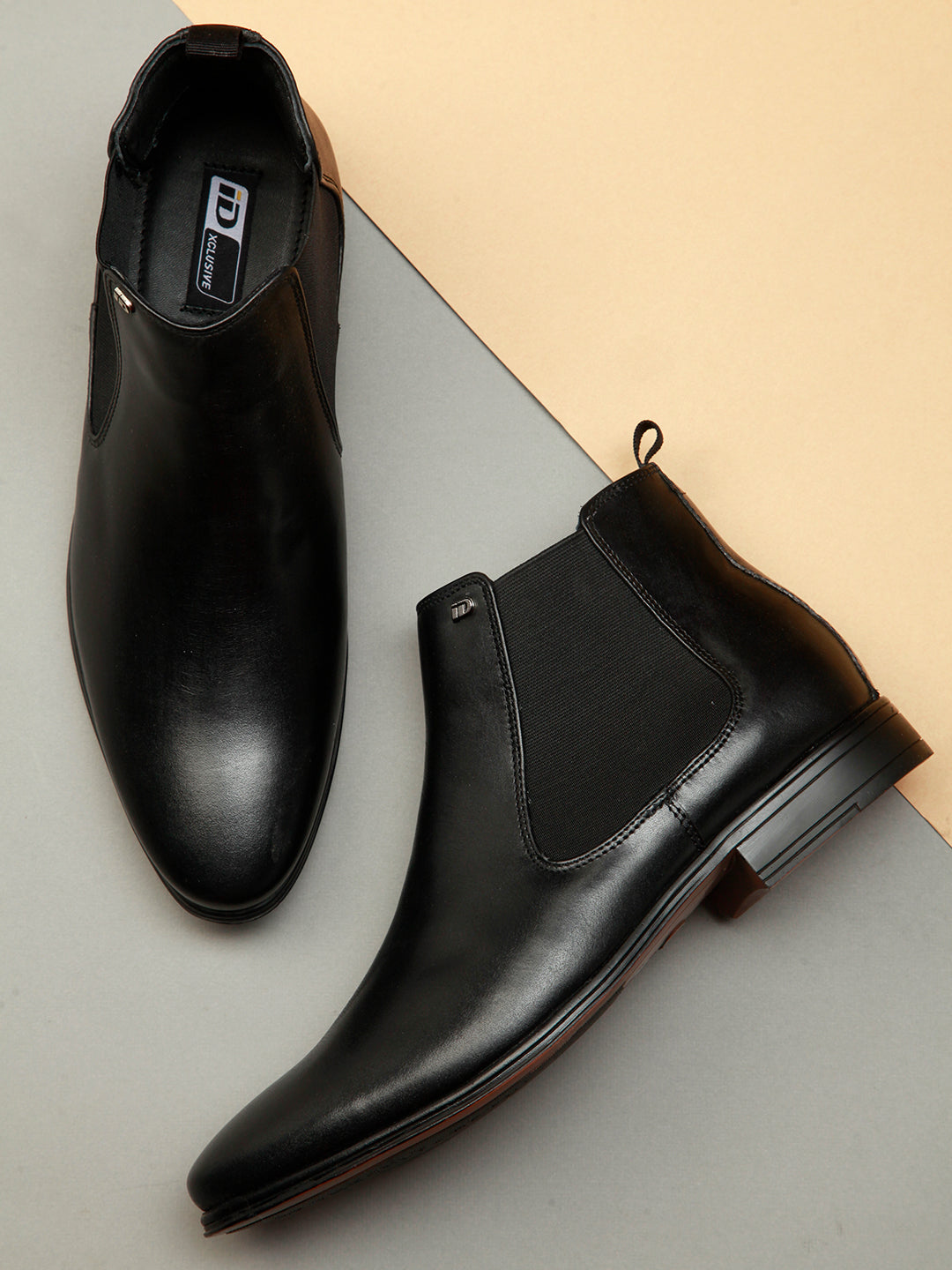 Men Black Solid Mid-Top Chelsea Boots – ShoeTree