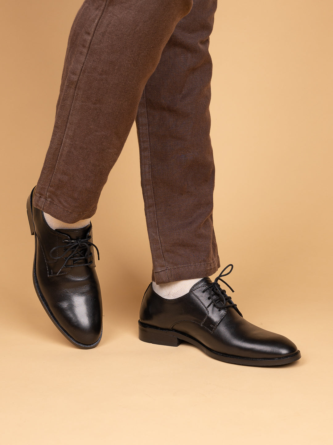 Men Black Solid Derby Formal Shoes - Main Image