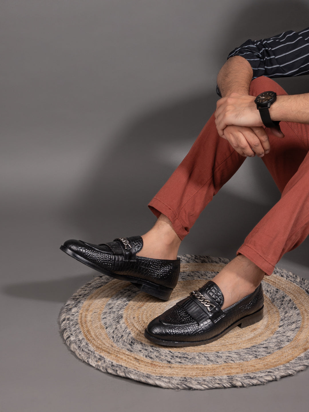 Men Black Textured Loafers - Main Image