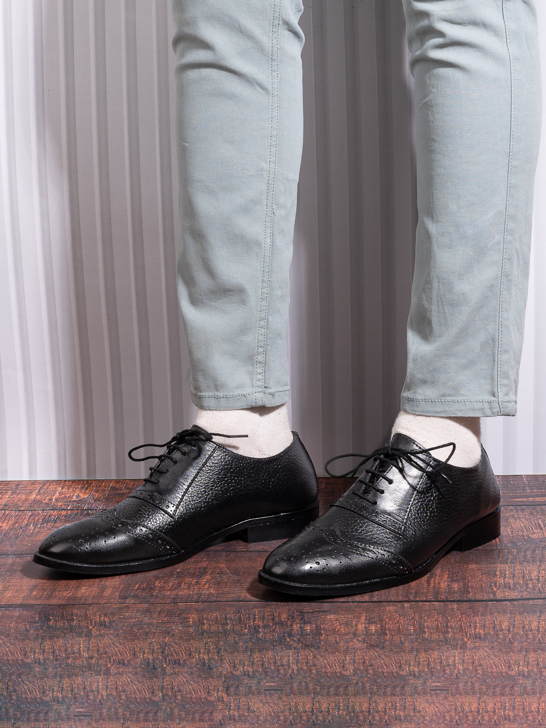 Men Black Textured Brogue Oxford Formal Shoes – ShoeTree