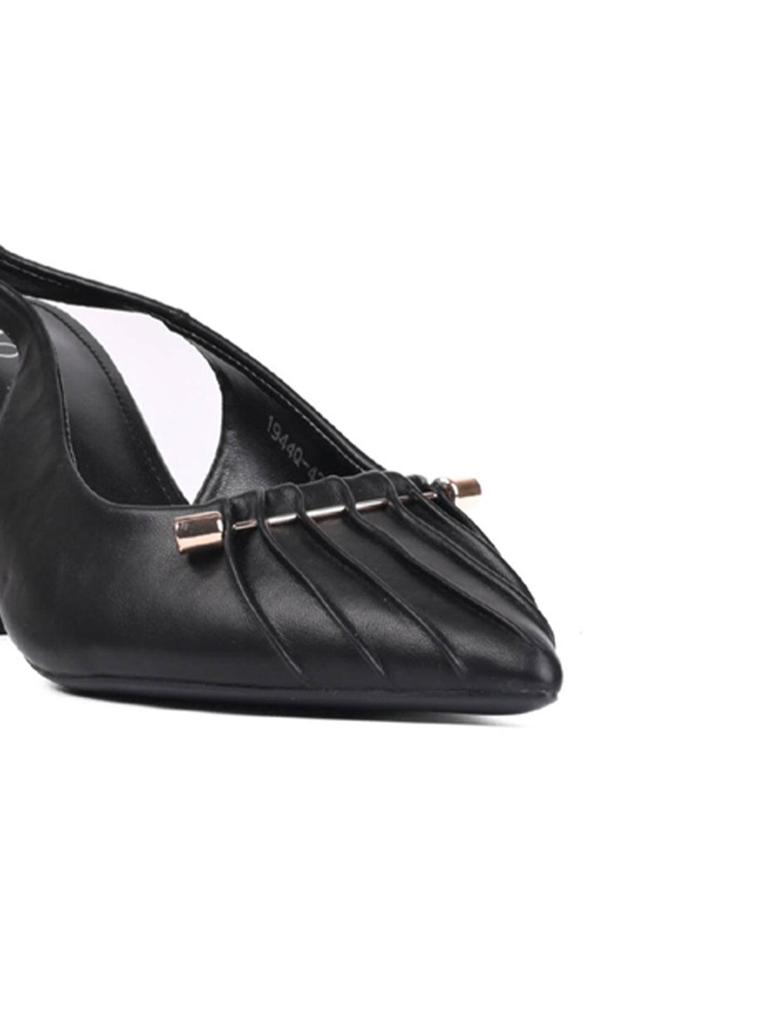 Women Black Solid Pumps