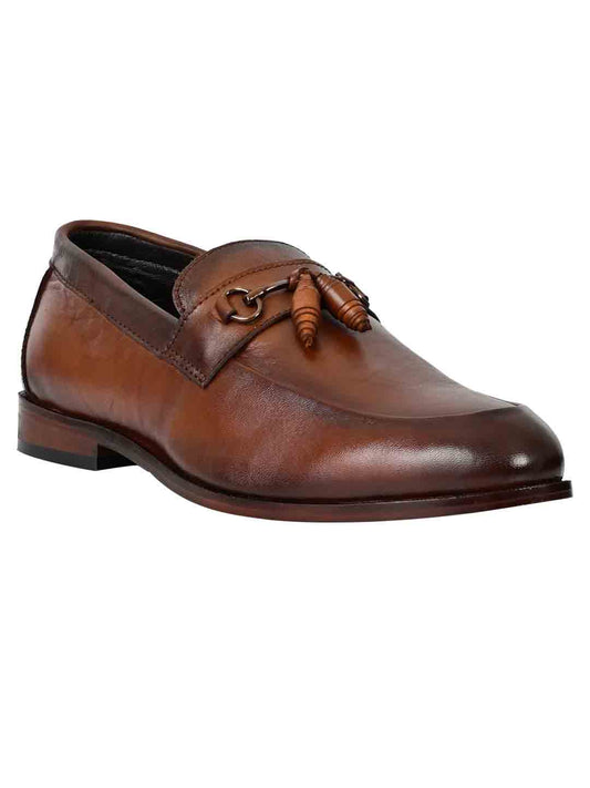 Men Brown Solid Loafer