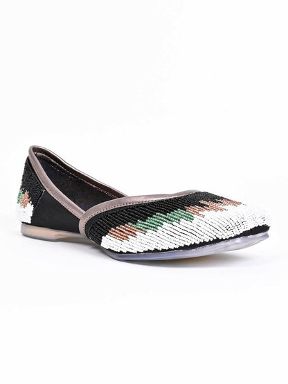 Women, Women Footwear, Black Mojaris