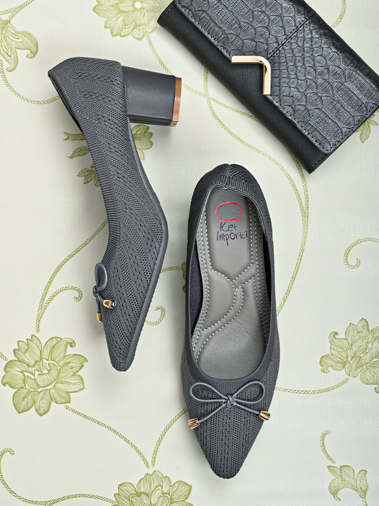 Women Grey Woven Design Pumps