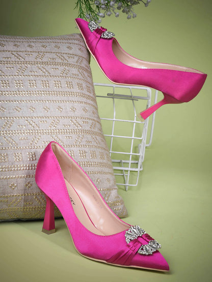 Women Fuchsia Textured Embellished Pumps