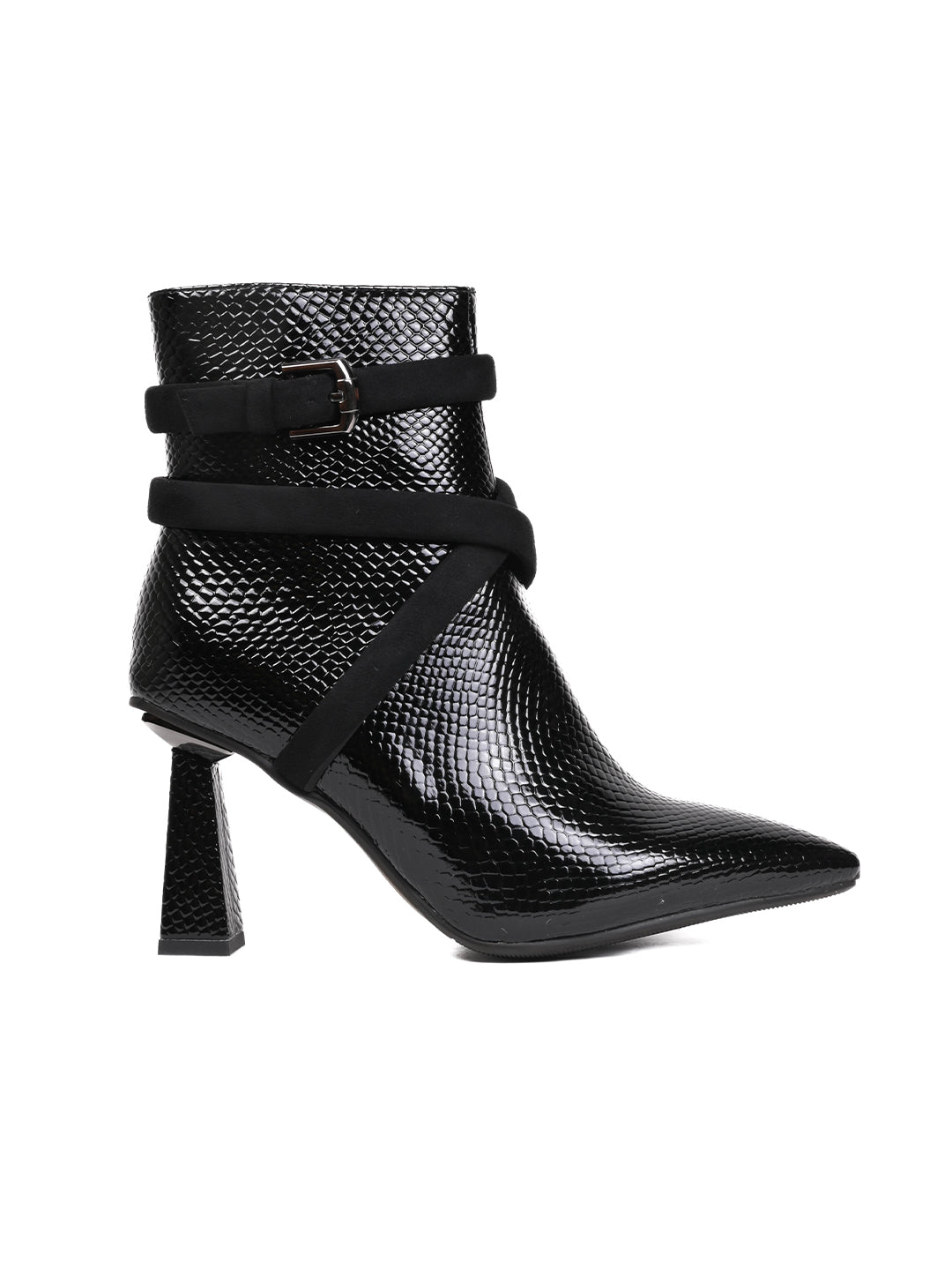 Women, Women Footwear, Black Boots