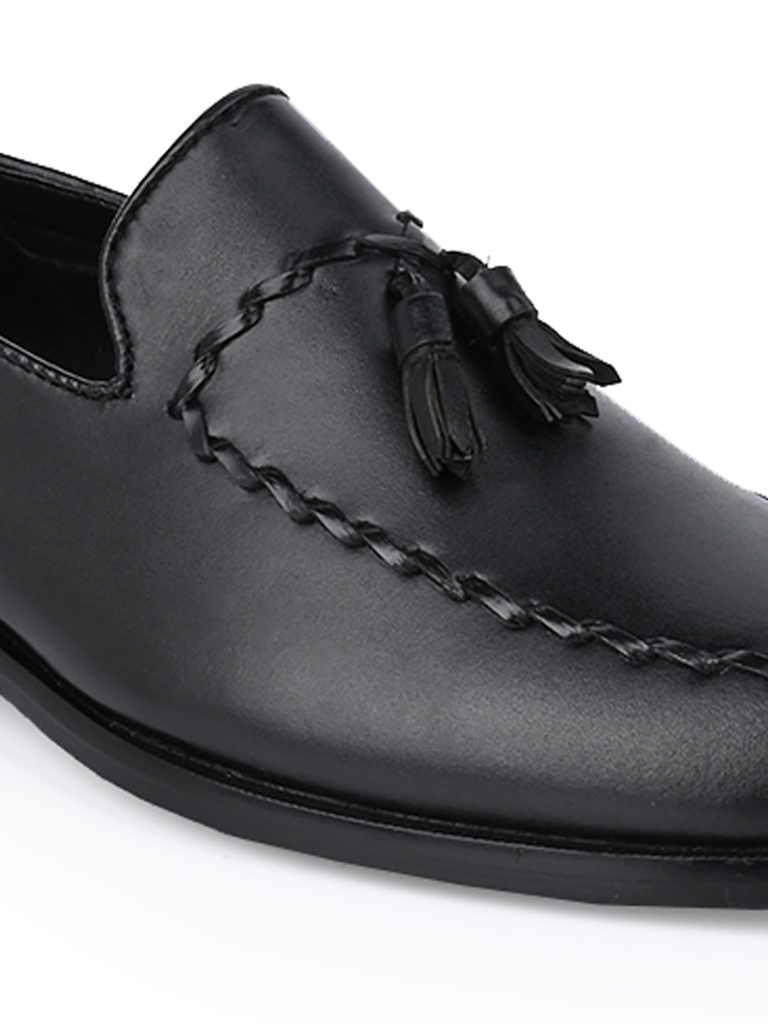 Men Black Solid Tassel Loafers – ShoeTree - Main Image