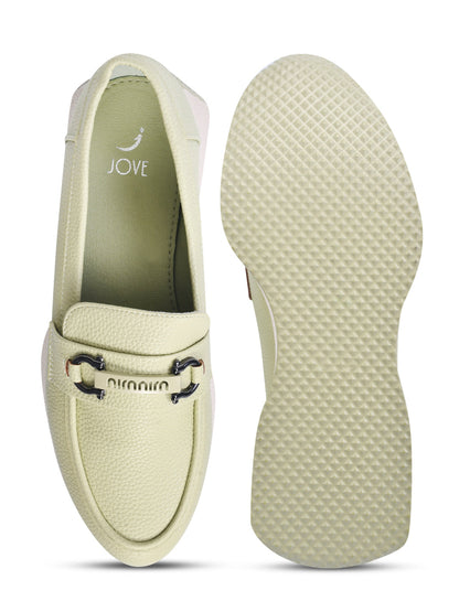 Women Green Textured Loafers