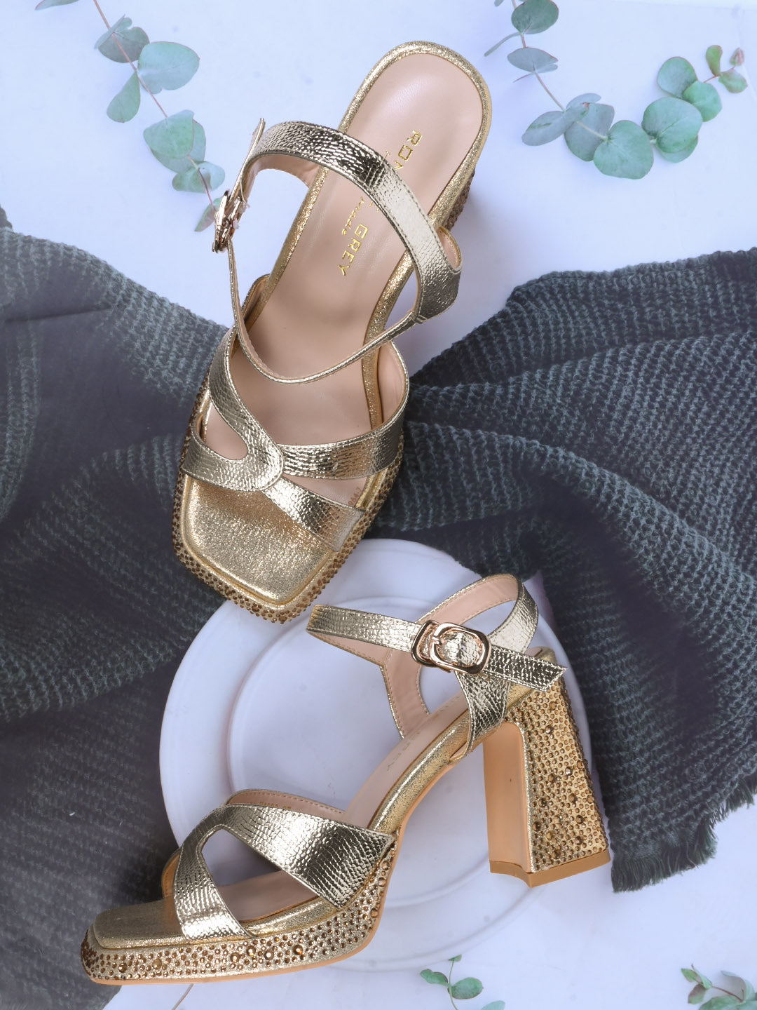 Women, Women Footwear, Gold Sandals