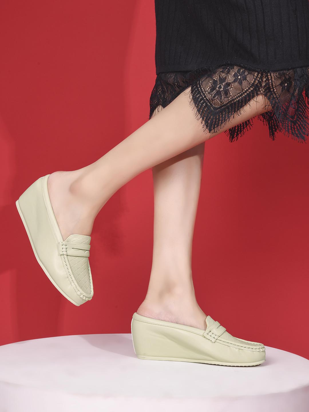 Women, Women Footwear, Green Loafers